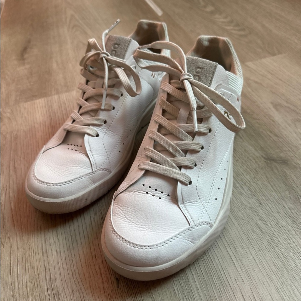 On Running Centre Court Sneakers